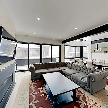 Ridgeline Oasis Vila